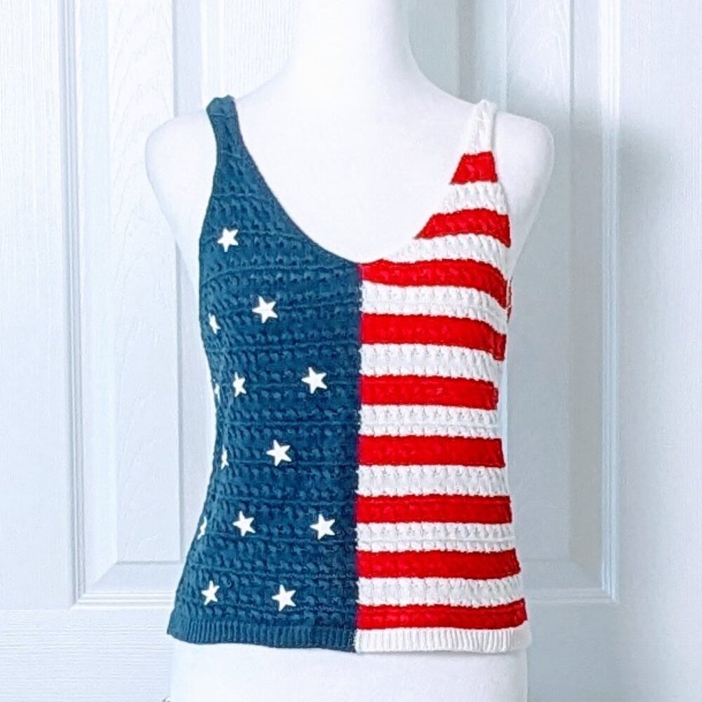 MOON & MADISON Women's American Flag Knit Tank Top  Size M  Red White Blue